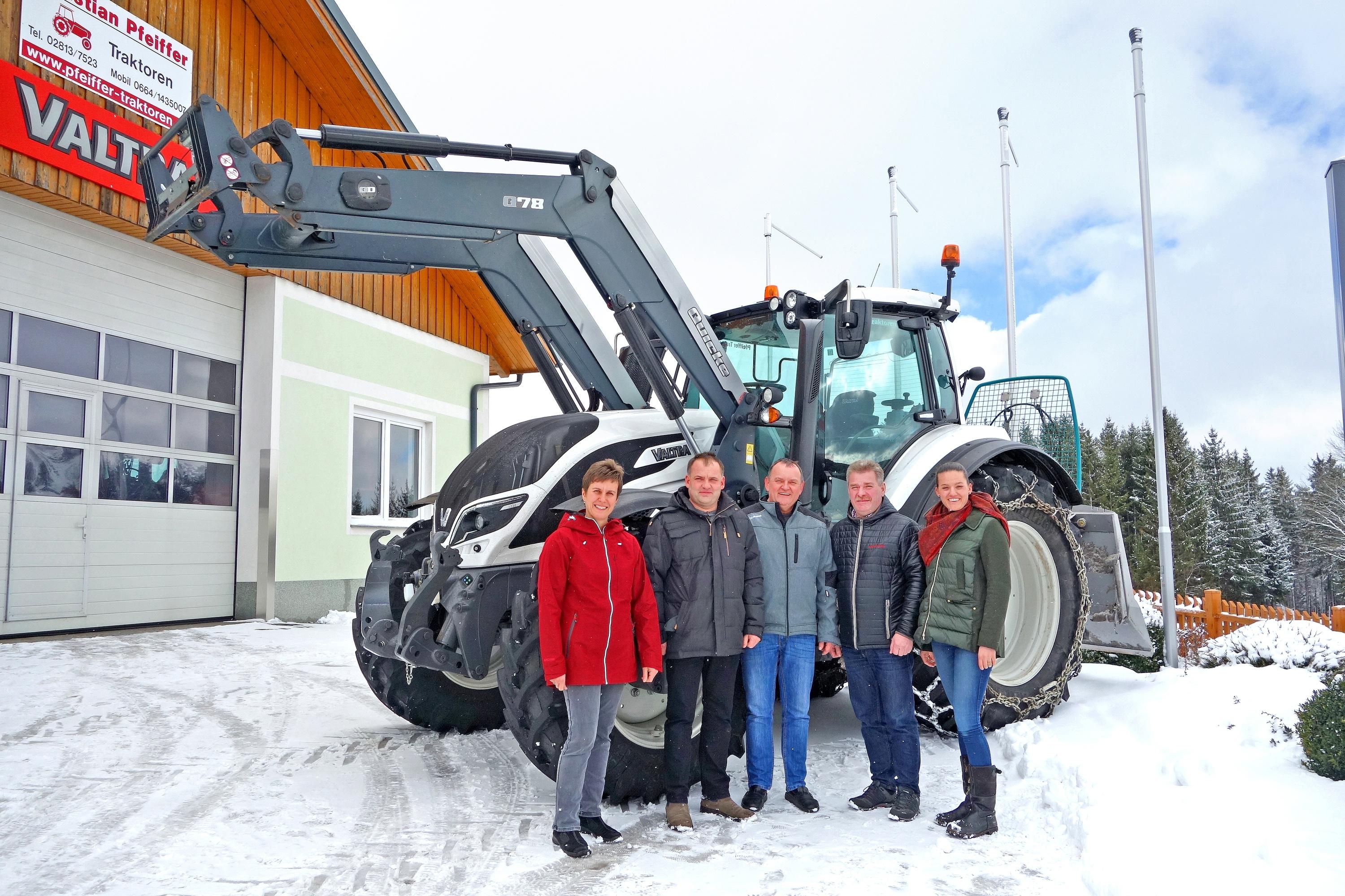 v.l.n.r. Sabine Pfeiffer, Christian Mair (Mauch), Christian Pfeiffer, Christian Leonhartsberger (Geschäftsführer Leotrans), Susanna Mauch-Autenrieth (Mauch)