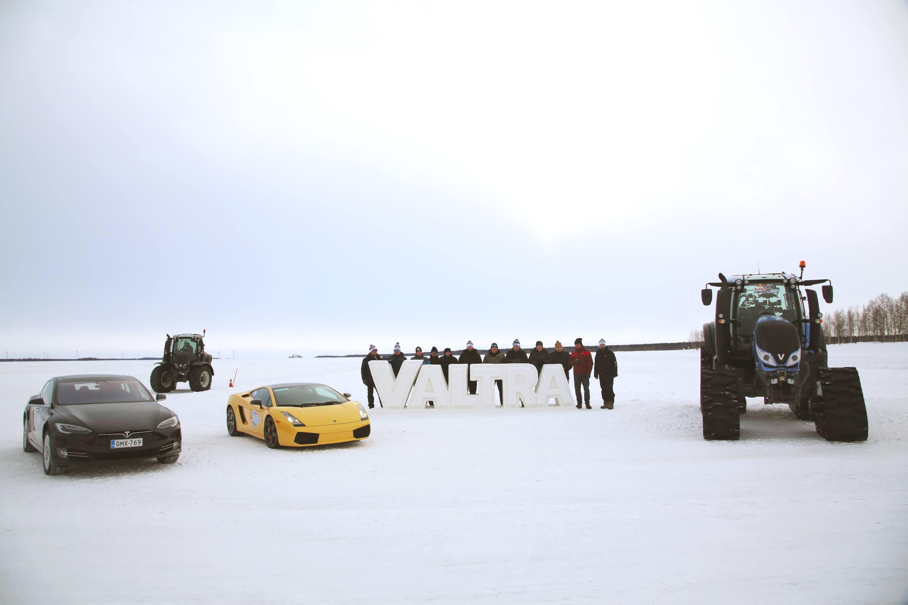 Valtra Winter-Fahrerlebnis in Lappland